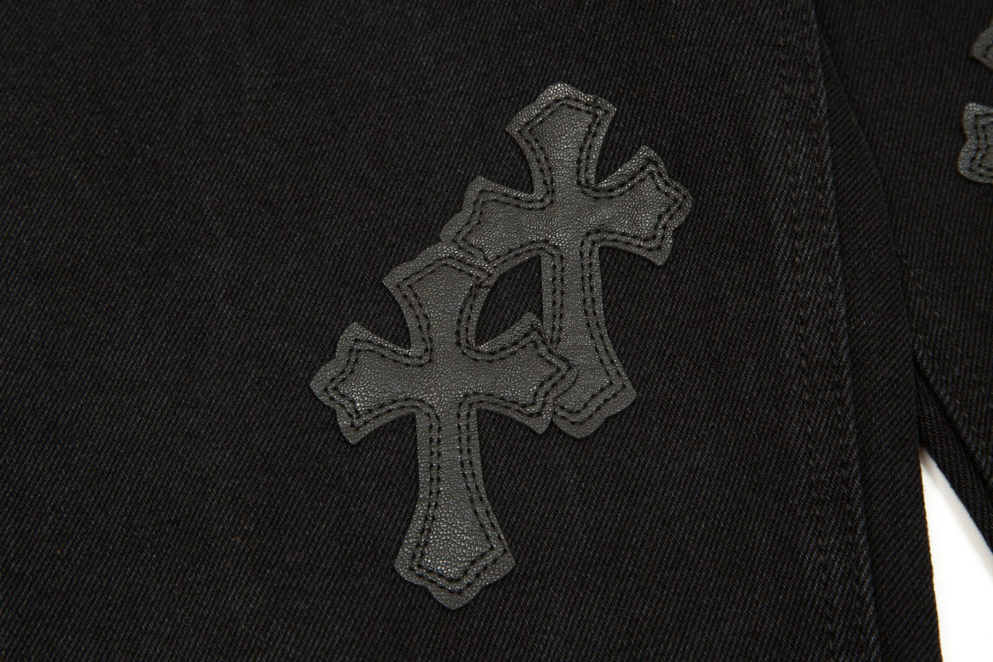 CHROME HEARTS BLACK CROSS PATCH JEANS BLACK - netstar®
