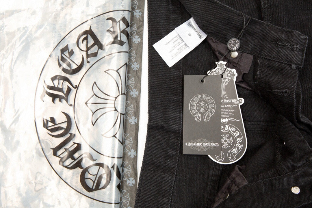 CHROME HEARTS BLACK CROSS PATCH JEANS BLACK - netstar®