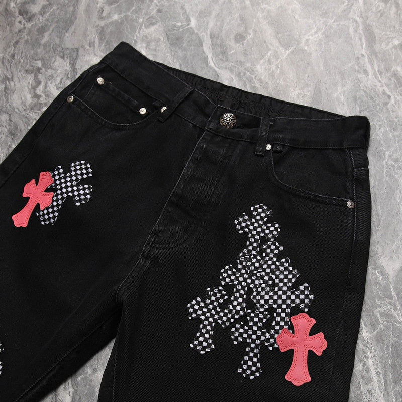 CHROME HEARTS PINK & CHECKERED CROSS PATCH FLEURKNEE JEANS BLACK - netstar®